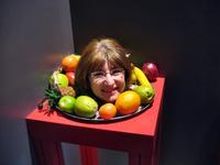 Sandra is fruity at the Children\'s Museum, Wilson